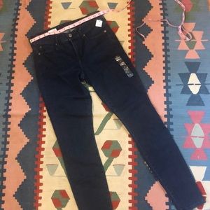 Gap legging Jean, mid rise, size 28R dark wash